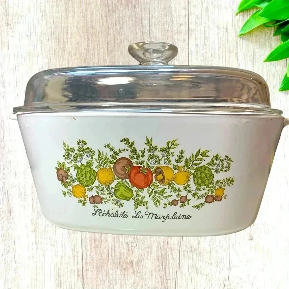 Corningwear 5L, L’Echalote La Marjolaine casserole dish in excellent condition